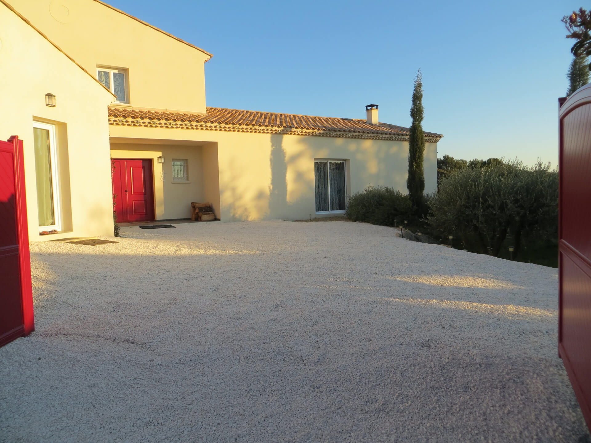Villa L'Olivière entrance