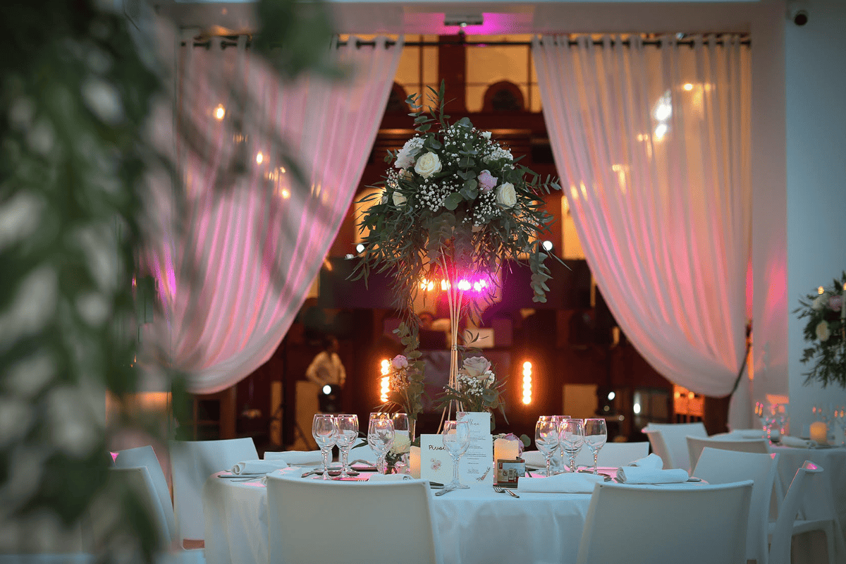 Inside the Chai d'Eden in the area called Salle Rêverie - Event venue South France